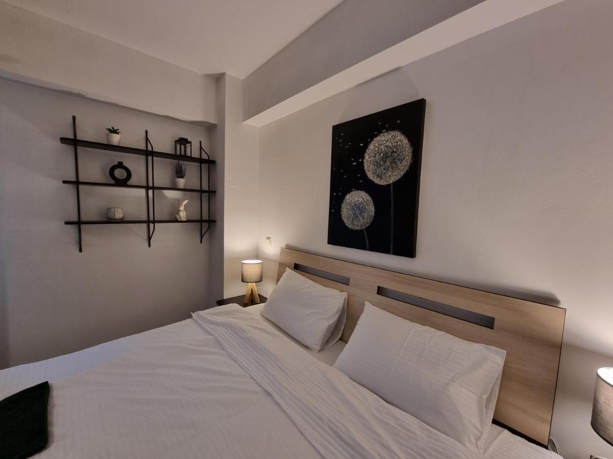 Central & Comfy, Peaceful Apt In Iasi Buitenkant foto