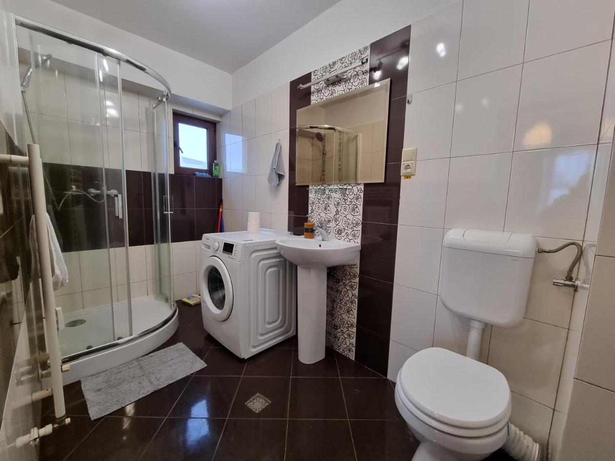 Central & Comfy, Peaceful Apt In Iasi Buitenkant foto